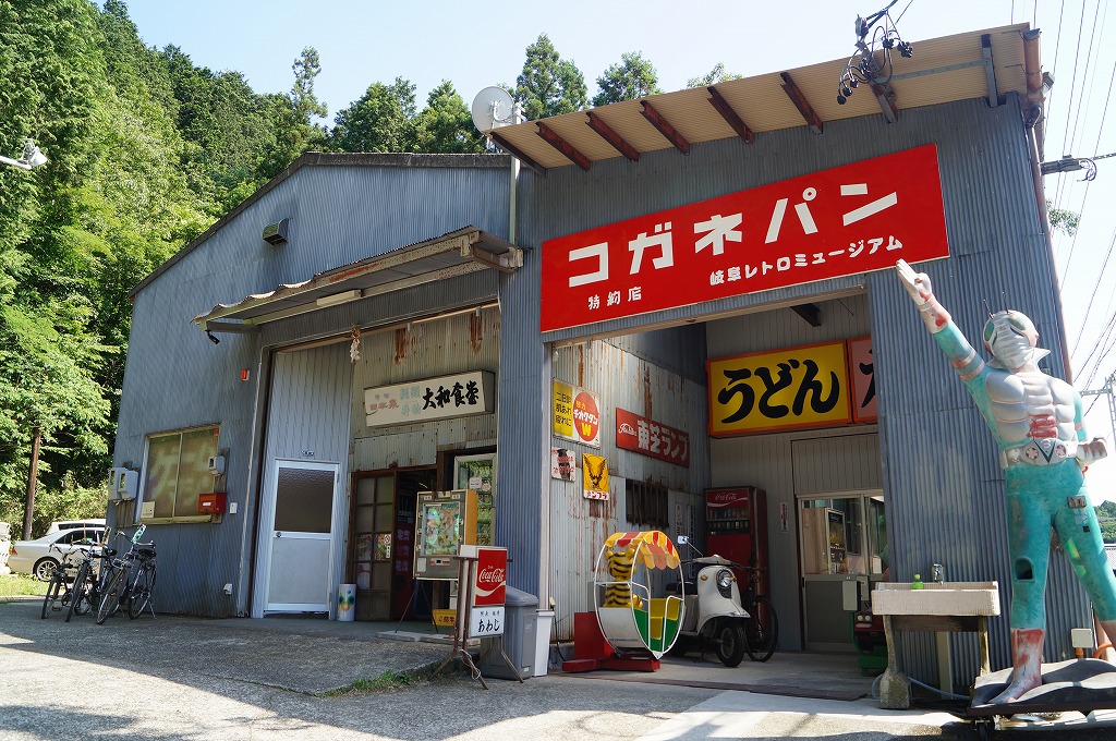 昭和ムードを満喫でき、レトロゲームも遊び放題なレトロミュージアムに行ってみました